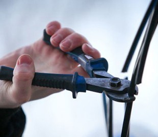 У Житомирі поліція затримала трьох юнаків під час крадіжки кабелів