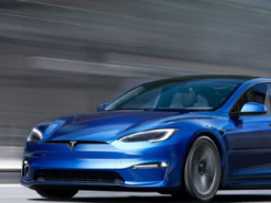 Майже 700 000 км: як працює Tesla Model S з найбільшим у світі пробігом