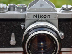 Nikon та Canon відмовилися від цифрових дзеркальних камер