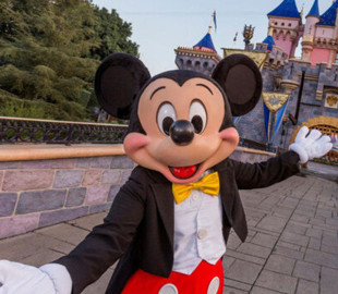 Четверо сотрудников Disney арестованы за торговлю людьми