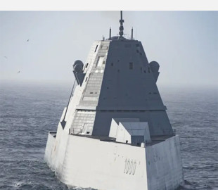 Американські розробники представили новий бойовий фрегат USS Zumwalt