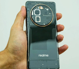 Realme випустить прозорий смартфон