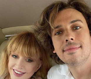 Алла Пугачова просить визнати її «іноагентом» слідом за чоловіком