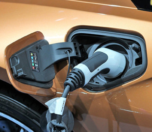 Упала стоимость батарей для электромобилей