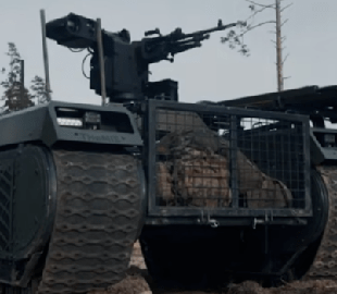 Невловимі для противника і незамінні на фронті: ЗСУ використовують роботів THeMIS