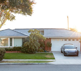 Илон Маск признал, что Tesla просчиталась с проектом солнечной кровли и компании придётся поднять цены