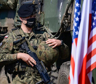 Над Ормузькою протокою військові США збили іранські дрони й ракети