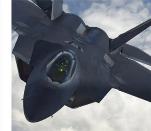 Невидимий універсал vs повітряний хижак: чим відрізняються F-22 та F-35