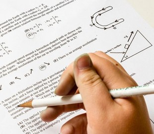 Репетитор придумала "крайне изощренный" способ списывания