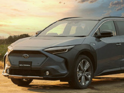 Subaru презентував перший серійний електромобіль, який розробили спільно з Toyota