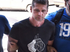 СМИ: Александра Винника увезли в неизвестном направлении