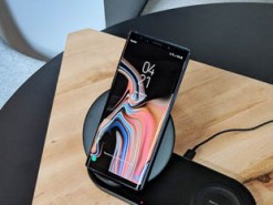 Смартфоны Samsung Galaxy S10 получат поддержку беспроводной зарядки