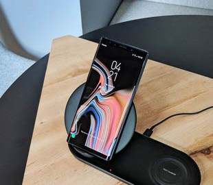 Смартфоны Samsung Galaxy S10 получат поддержку беспроводной зарядки