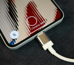 Смартфон без світла — що вимкнути, щоб батарея трималась довше