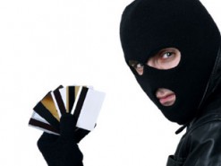 Псевдопрацівник банку виманив у жінки 7000 гривень