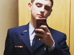 Американець, який виклав в інтернет секретні документи Пентагону, визнав провину