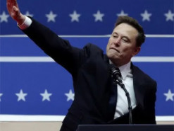 Tesla звільнила менеджера, який поскаржився на нацистські жарти Ілона Маска