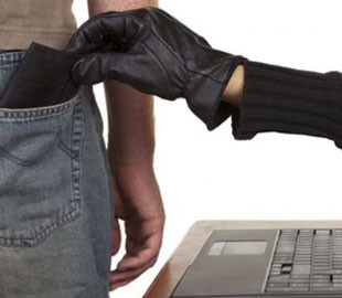 Шахрай з в’язниці обдурював людей