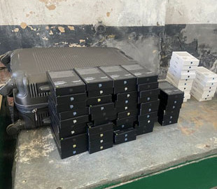 Украинец пытался нелегально ввезти в страну 60 айфонов