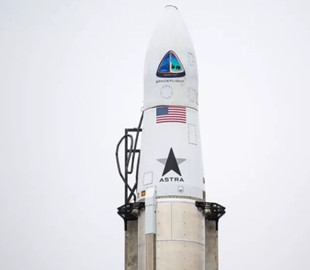 Стартап Astra Space отменил пуск ракеты-носителя из-за риска удара молнии