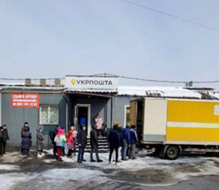 "Укрпошта" доставила в Украину первые 20 тонн гуманитарной помощи из Греции