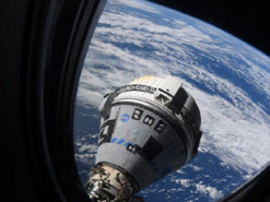Астронавти, які випробували капсулу Boeing Starliner, застрягли на МКС