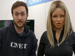 Майже не відрізнити від людини: представлено нового робота-гуманоїда з підтримкою ChatGPT