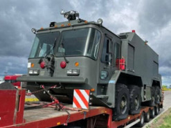 В Україну завезли унікальний пожежний автомобіль ВПС США