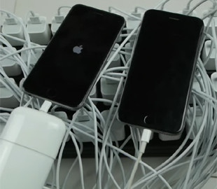Що буде, якщо підключити до iPhone одразу 100 зарядних пристроїв