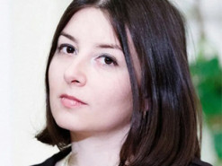 Російський суд заочно засудив журналістку Ксенію Лученко до восьми років колонії