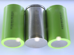 У Tesla з’явився новий конкурент: китайська компанія BAK представила аналог нової “тесловської” батареї