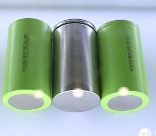 У Tesla з’явився новий конкурент: китайська компанія BAK представила аналог нової “тесловської” батареї