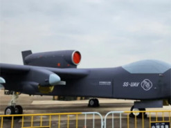 У Китаї показали 10-тонний реактивний дрон, здатний запускати рої БПЛА