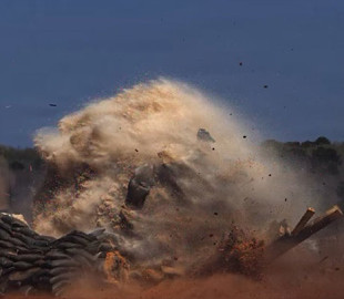 США протестували дрон, який може пробити бункер