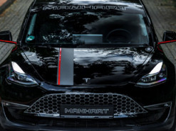 Немцы сделали из Tesla псевдобензиновый автомобиль