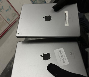 Прикарпатець намагався ввезти до України 55 планшетів Apple