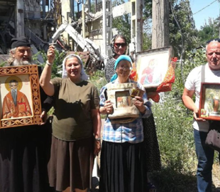 У Маріуполі окупанти провели хресний хід, щоб "вигнати демонів" з "Азовсталі"