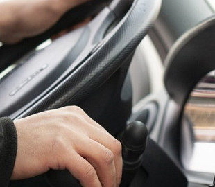 Водійське посвідчення з інтернету: на Рівненщині суд покарав водія за підробку