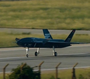 Вaykar випробував безпілотний винищувач Кızılelma