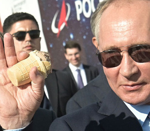Путін забрав обіцяні виплати російським дітям до школи