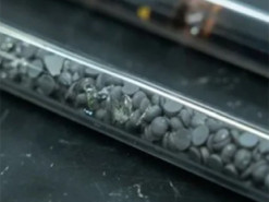 Новий матеріал: створено скло, яке відновлюється після пошкодження