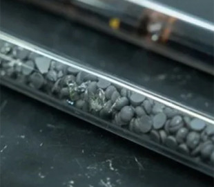 Новий матеріал: створено скло, яке відновлюється після пошкодження