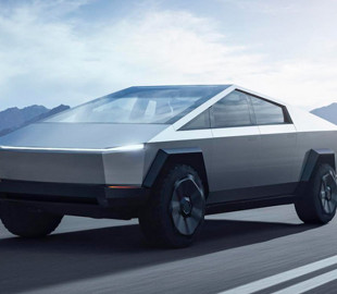 Tesla відклала випуск пікапа Tesla Cybertruck та спорткара Roadster 2: названа нова дата