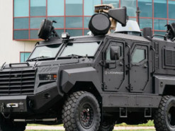 Розкриті технічні характеристики нової канадської антидронової системи Senator Counter-UAS Vehicle