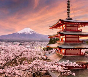 Забув телефон на Фудзі: туриста двічі за чотири дні рятували з гори