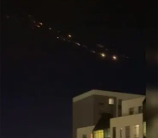 "Орешник", метеорит чи інопланетяни: у небі над Казахстаном бачили загадкові вогні