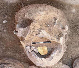 У Єгипті знайдено мумії із золотими язиками