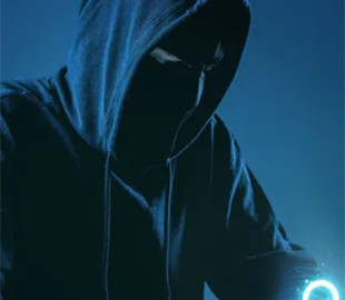 Фейкові чат-боти маскуються під підтримку банків: в Україні з'явився новий вид шахрайства