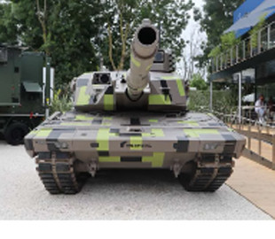 У Німеччині представили «‎Пантеру"‎ з надпотужною 130-мм гарматою та безекіпажною баштою