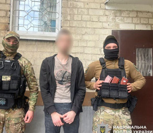 Чинив сексуальне насильство відносно дітей та створював дитяче порно - на Кіровоградщині заґратовано збоченця